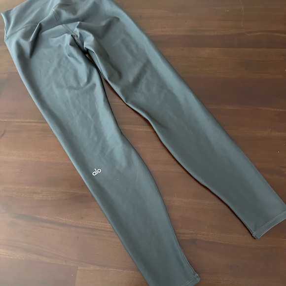 ALO Yoga 7/8 High-Waist Airlift Legging Steel Gray - Picture 8 of 8